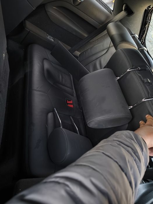 Кожени седалки AUDI Q7 7места + DVD