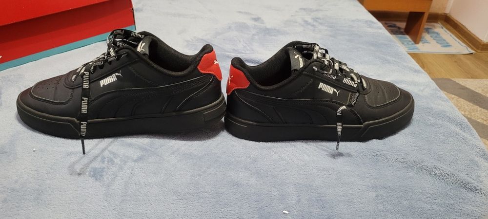 Vând Sneakers Puma Caven