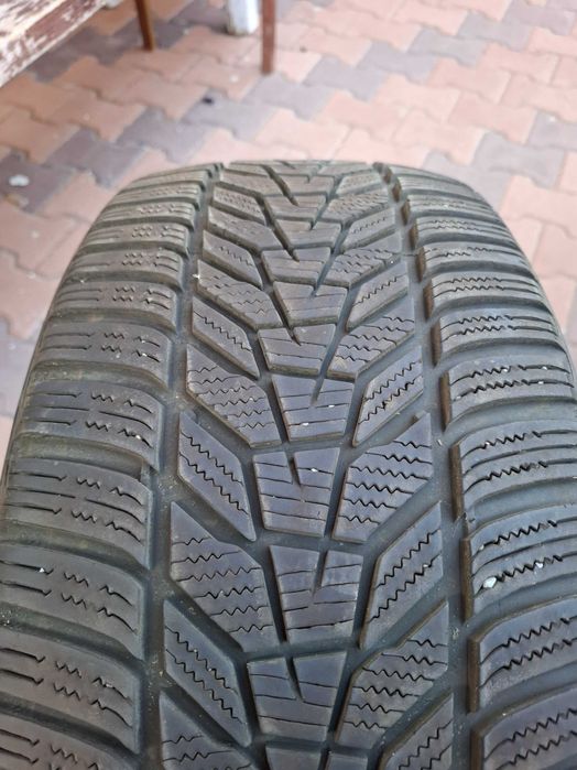 Зимни гуми втора употреба  доста запазени 235/400/19