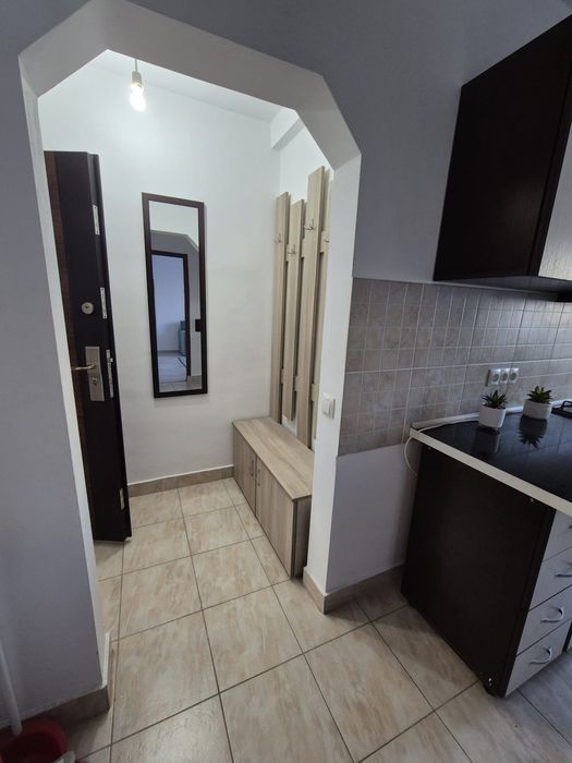 Inchiriez apartament cu 2 canere