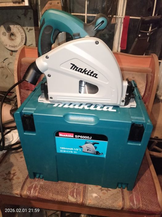 Продам погружная пила Makit SP6000J