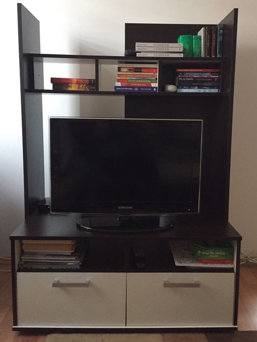 Тв шкаф и етажерка