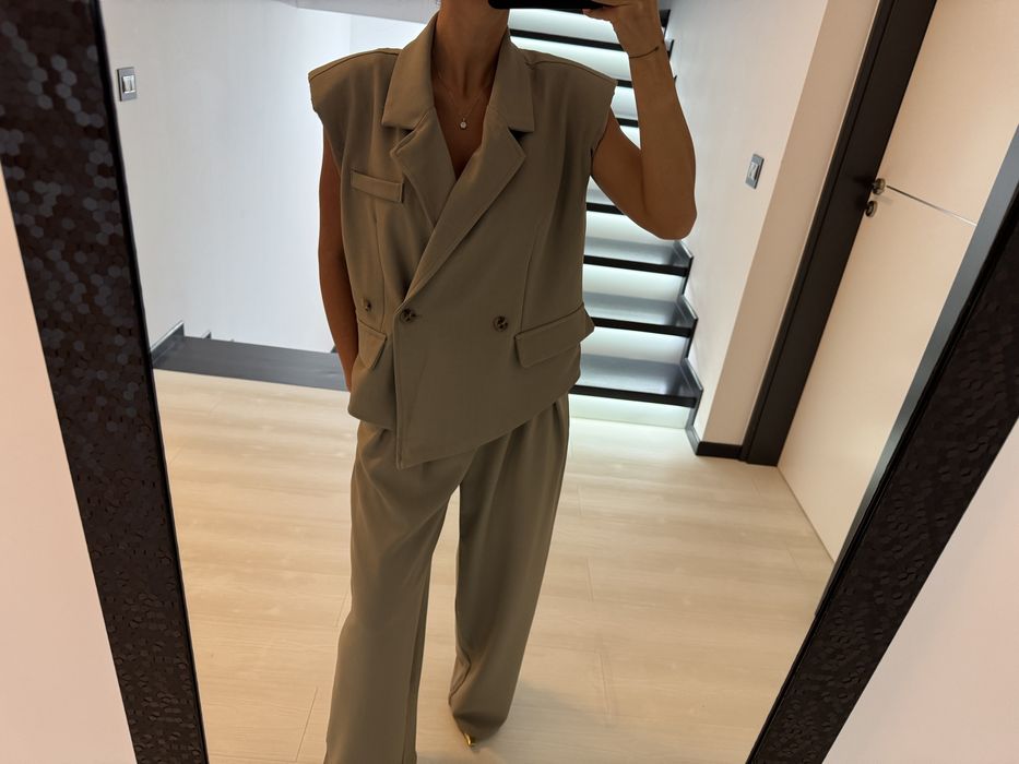 Set crem sacou pantaloni
