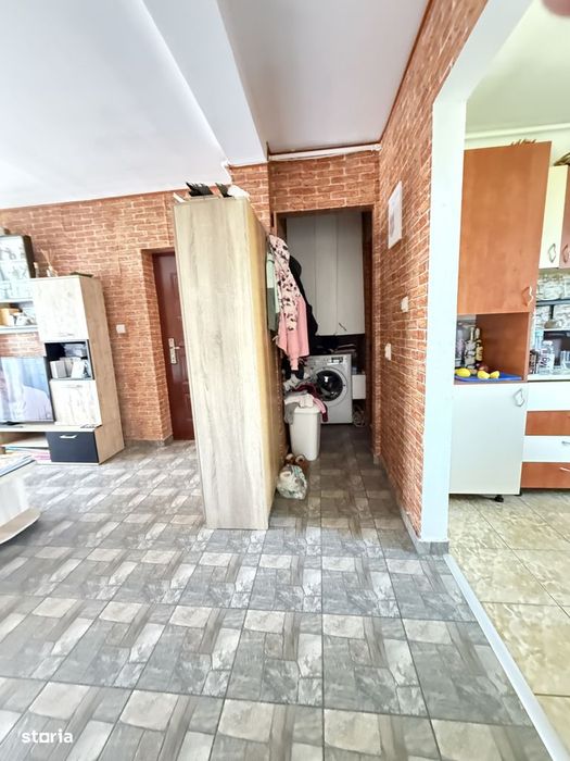 Apartament 3 camere , 69 MP, Parcare cu CF.