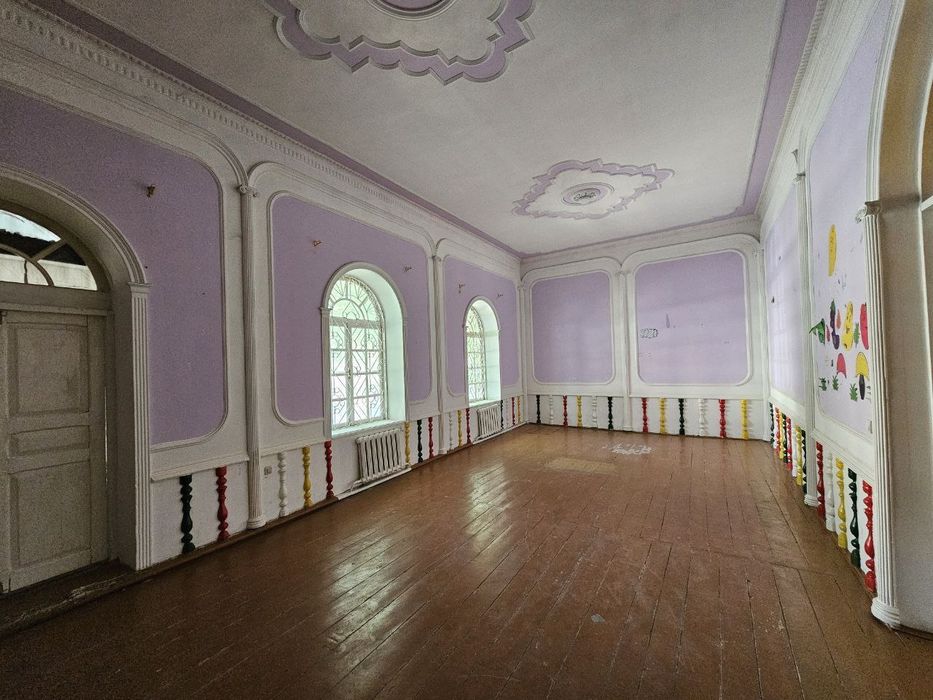 Ховли сотилади 4.3 сотих 5 хона Некрасова йул устида бизнес ун кулай