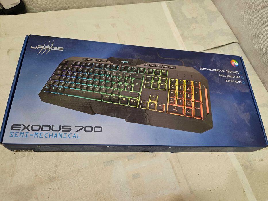 Tastatura Gaming Urage Exodus 700 semi mecanica