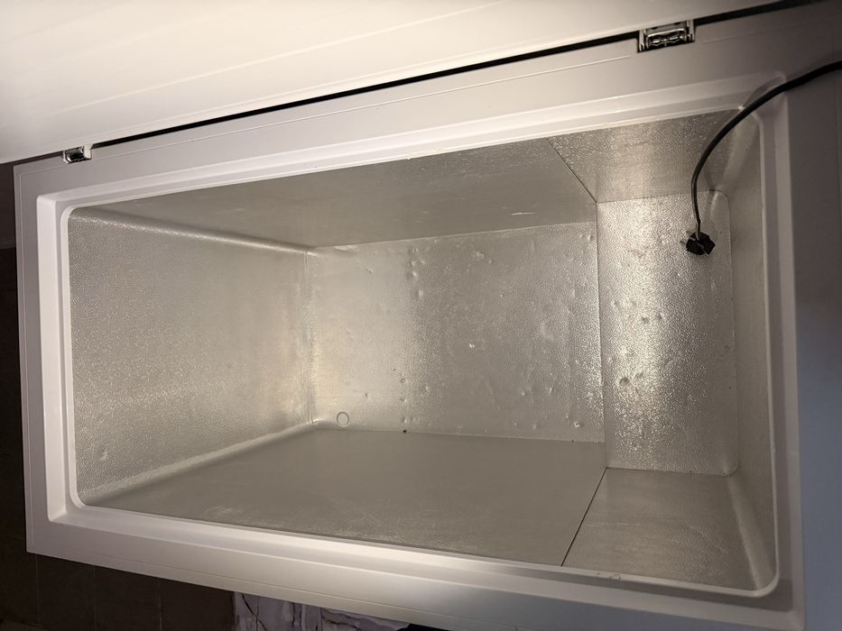 Vand lada frigorifica pentru congelate