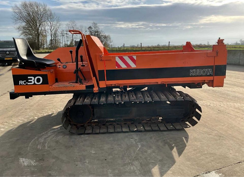 Basculanta pe senile Kubota RC30 Diesel