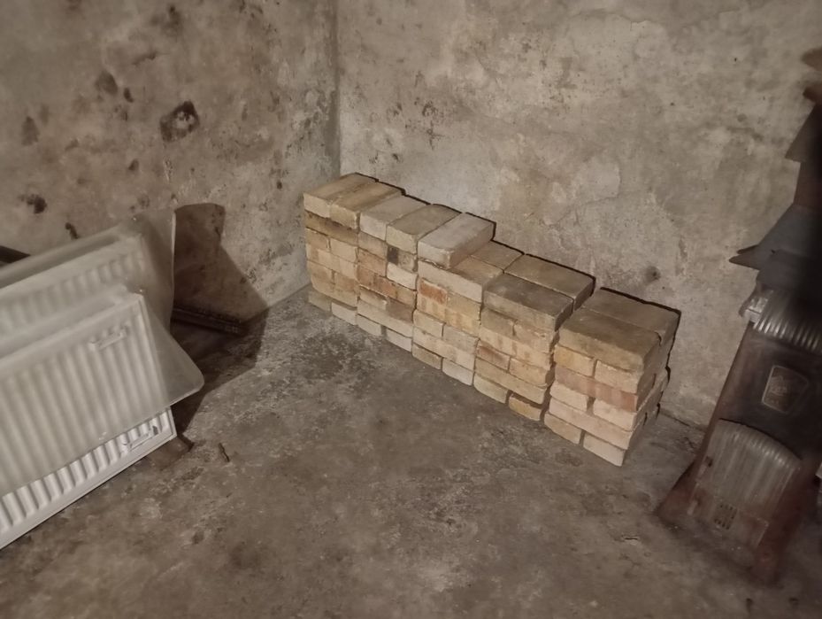 Продавам огнеупорни (шамотни) тухли