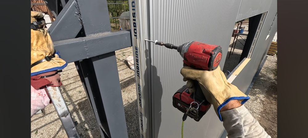 Caut de muncă în Construcții disponibil și pentru Deplasări