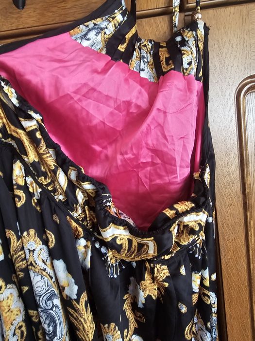 Rochie model versace cu spatele gol