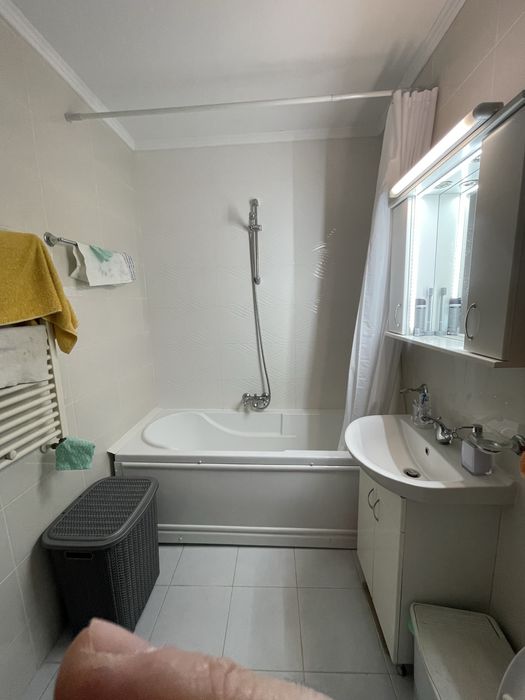Apartament 3 camere de inchiriat