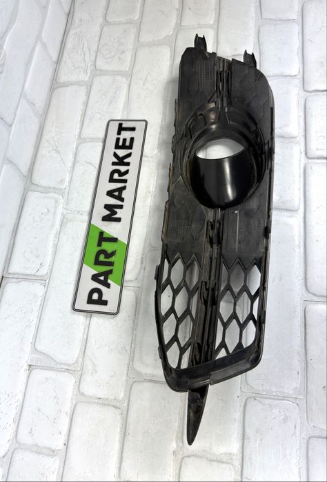 Лява решетка AUDI A6 C7 S Line 4G0807681E 4G0807681K