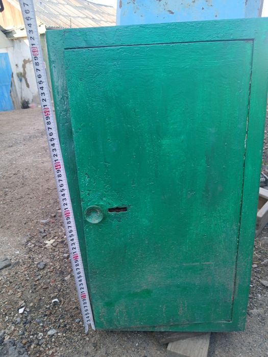 Продам сейф, ключи имеются