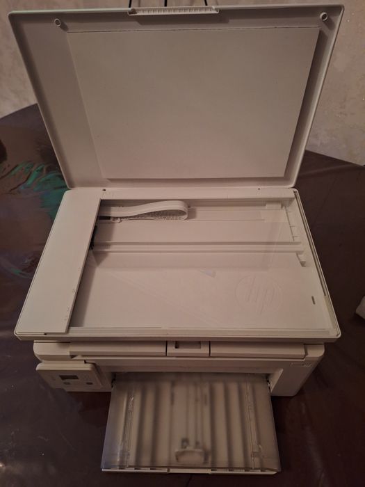 Недорого! Принтер HP LaserJet Pro MFP M130a за 50 у.е!