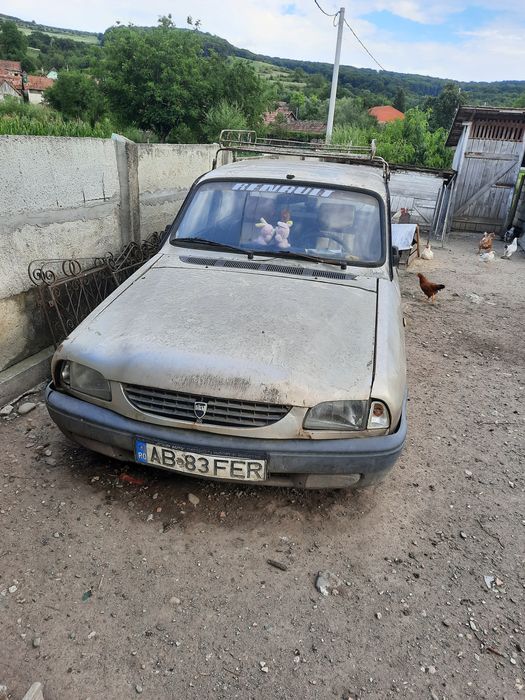 Vând dacie pentru rabla
