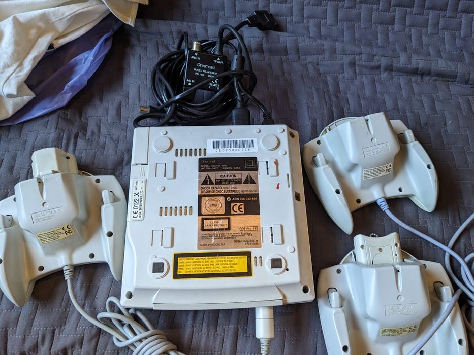 De vânzare consolă Sega