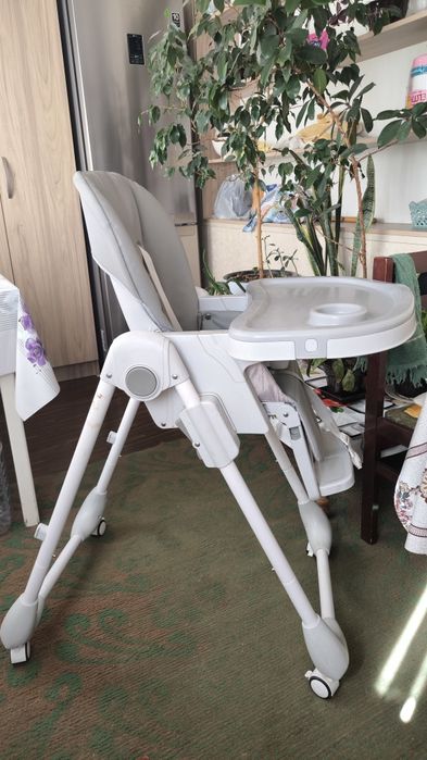 Детский стульчик для кормления