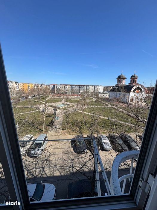Vand apartament 2 camere Crihala, centrala gaz