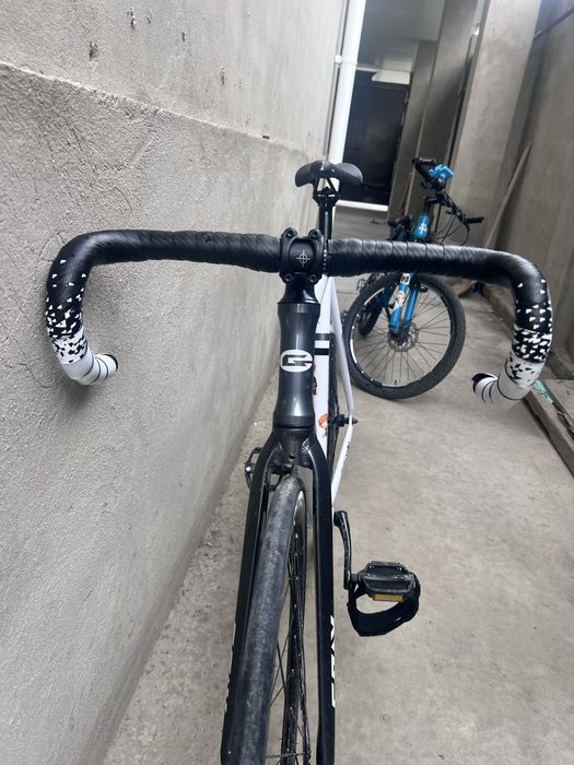 Gray team fixed gear