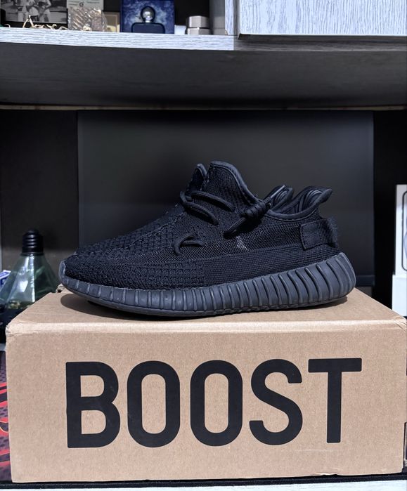 Adidas Yeezy Boost 350 V2 "Onyx"