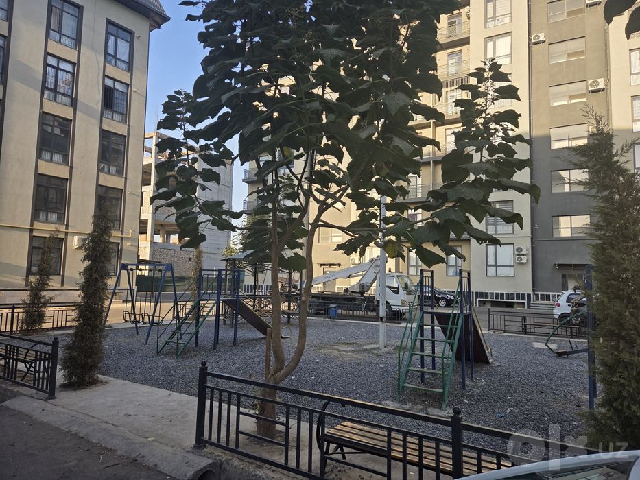 Kvartira sotiladi. 1 xonali. Remont bor.