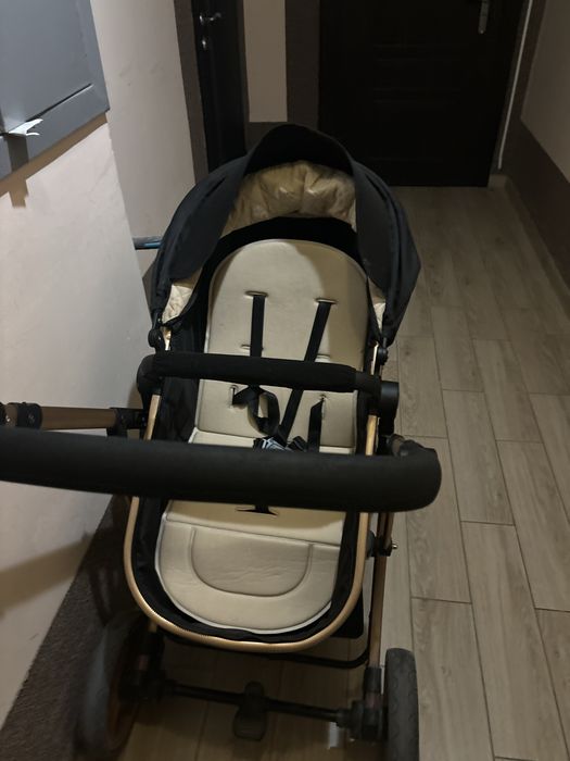 Срочно Продаётся коляска Teknum