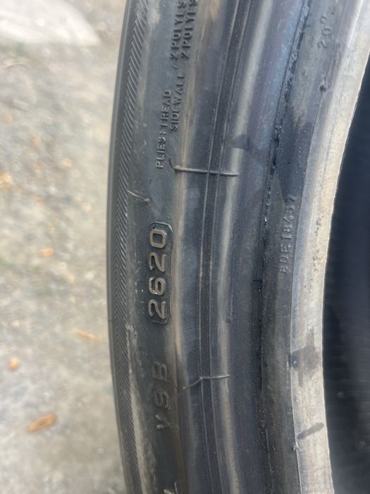 Продам шины Bridgestone 245/40/ 20