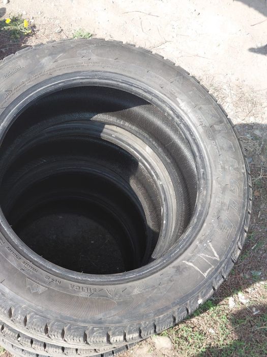 Продам зимние шины