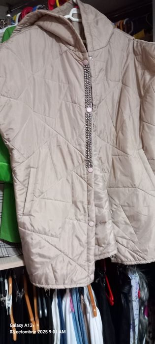 Vesta bijuterie stil fluture