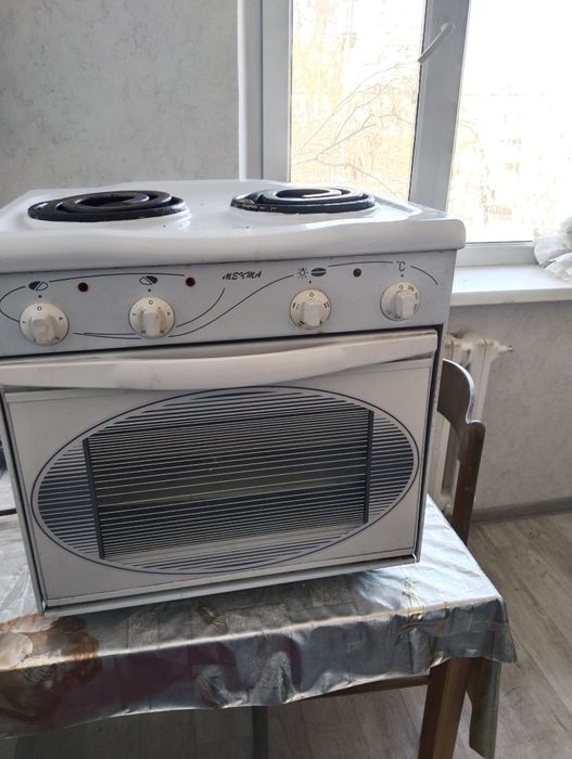 Продам электроплита Мечта.