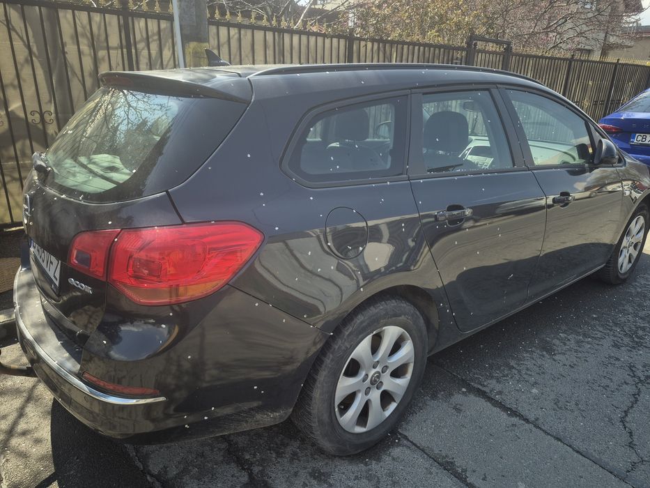 vand opel astra j break 2015- MOTOR DEFECT.