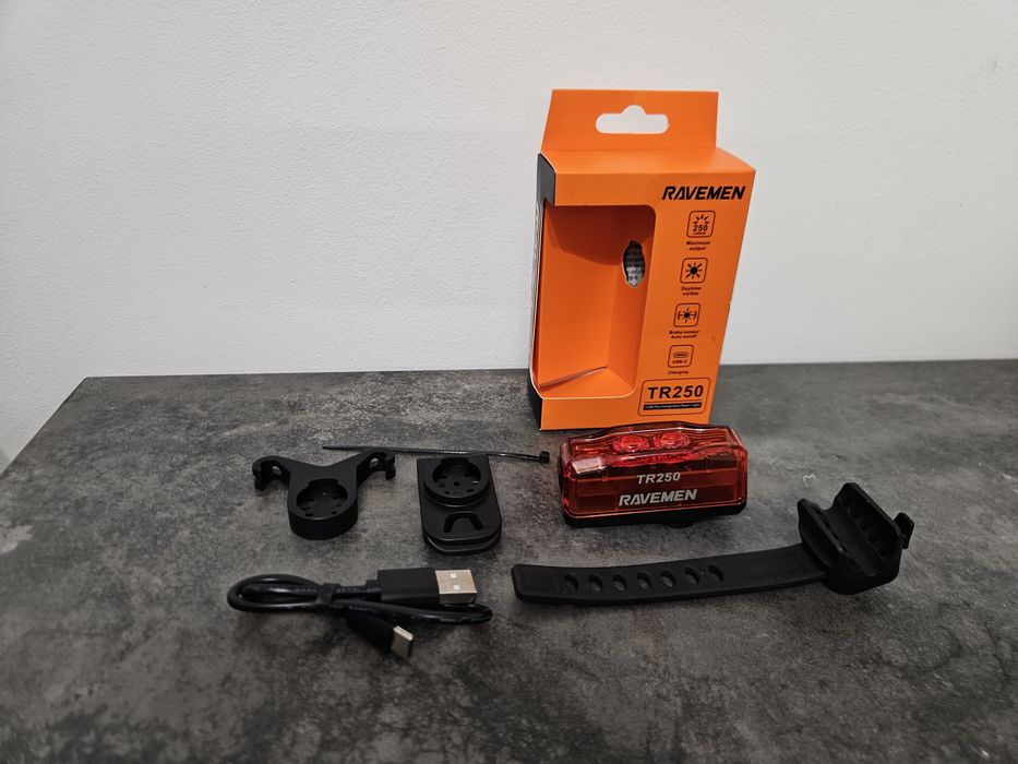Lampa spate / stop bicicletă Ravemen TR250