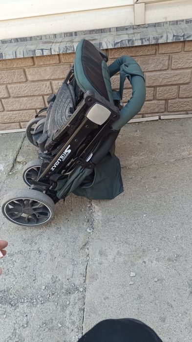 Продам коляску лёгкую удобную