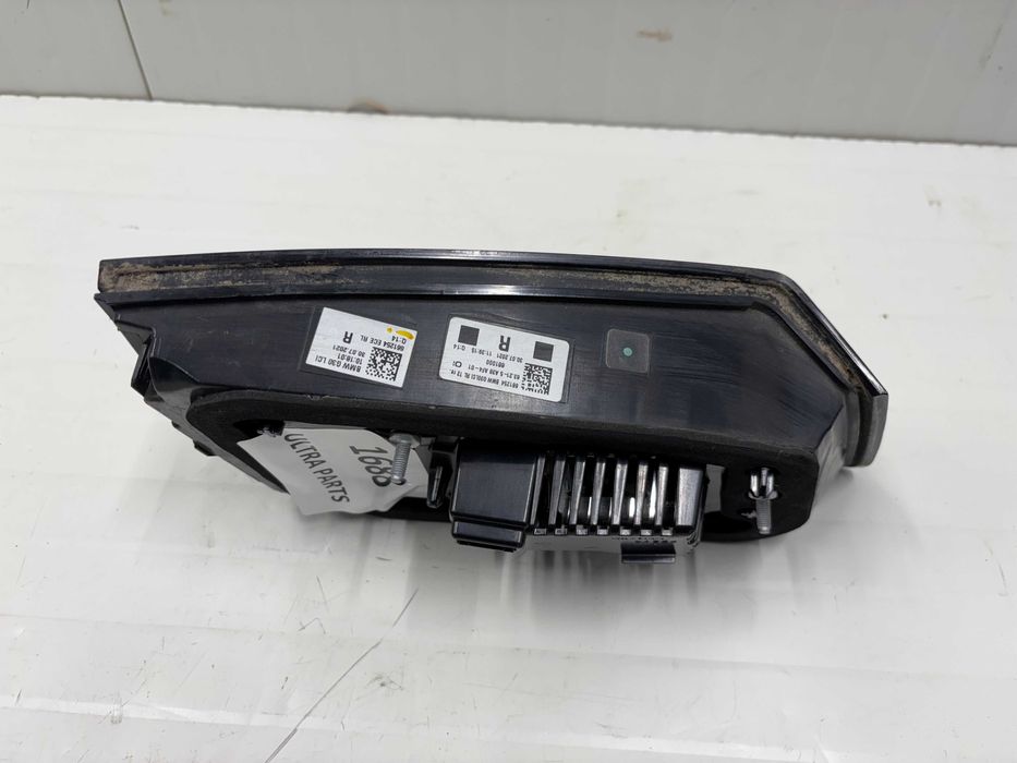 Десен стоп багажник / Десен стоп заден капак БМВ Г30 М5 Ф90 Фейслифт