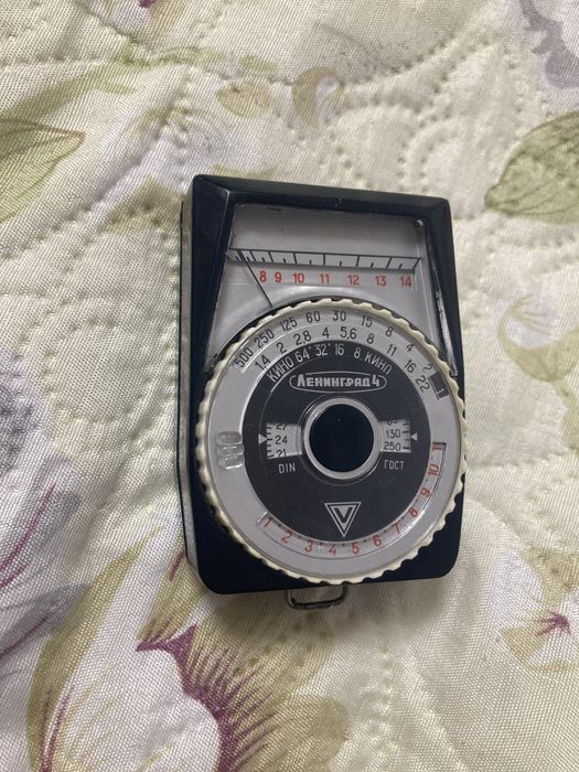 Фотоэкспонометр «Ленинград 4 Ю11/4»