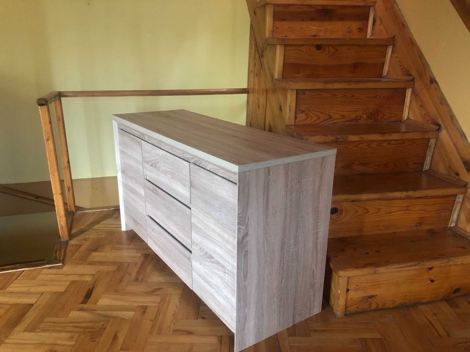 Комод-3 чекмеджета и 2 врати