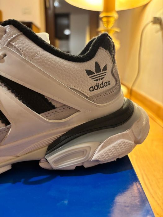 Balnciaga track addidas