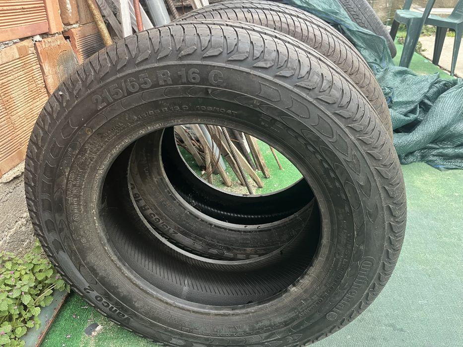 Продавам бусови гуми летни