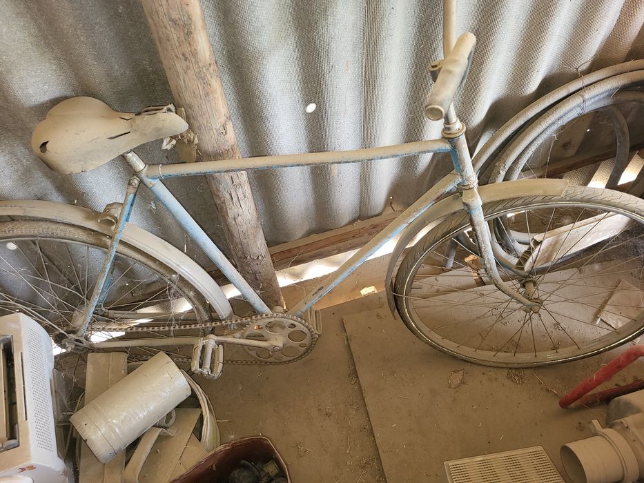 Урал велосипед сатылады журып тур 10000 тенге