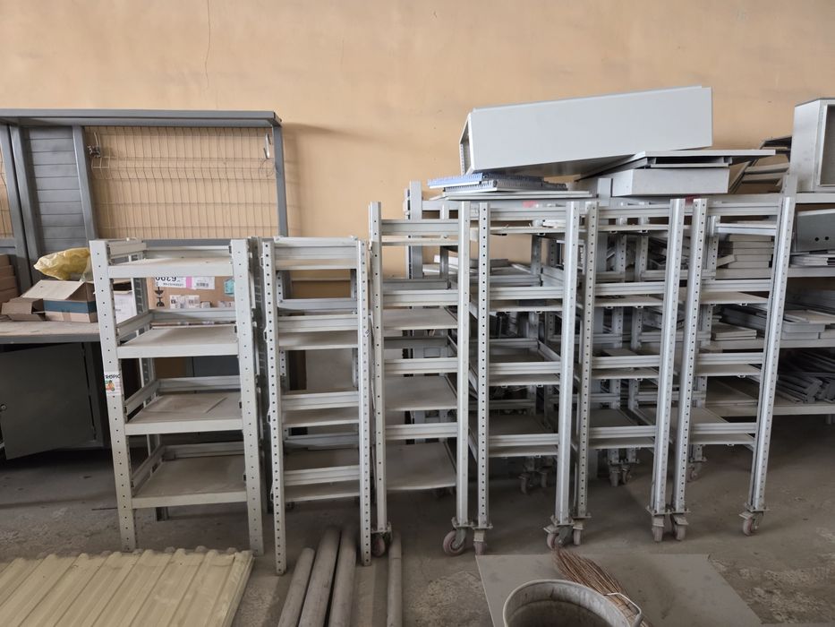 Стеллаж передвижной