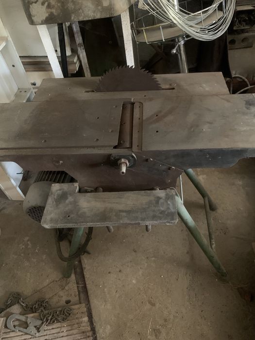 Станок деревообрабатывающий трех операционный