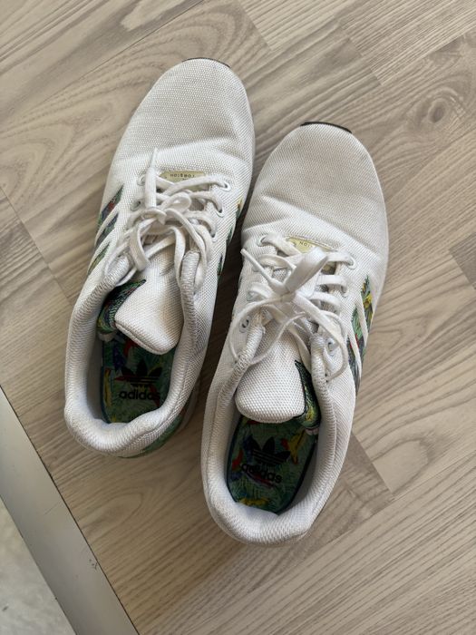 Адидас бял със зелено