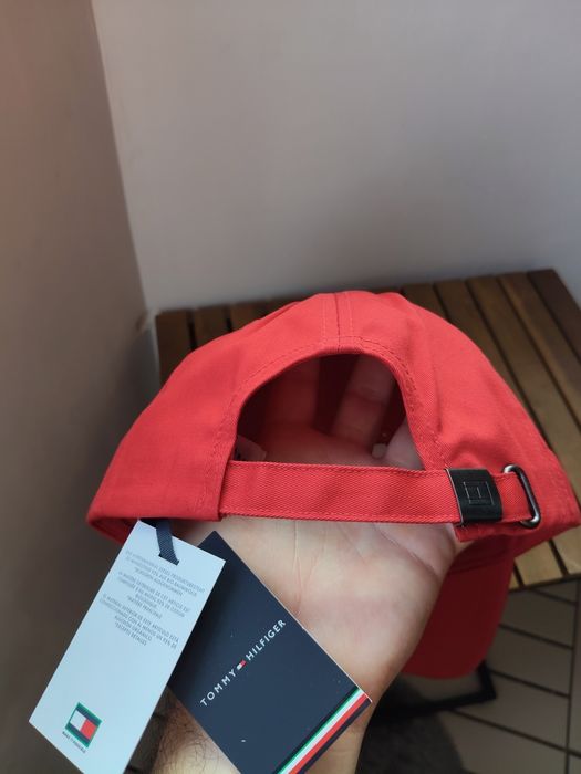 Tommy Hilfiger șapcă roșie unisex cu logo brodat mic mărime universală noua