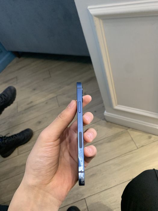 Продам айфон 12  памят 64 акп 71