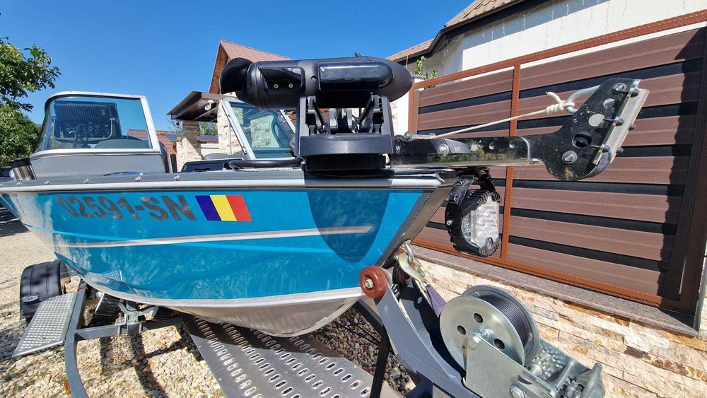 Barca Aluminiu Finval 475 Evo DC cu motor Yamaha 100CP si peridoc