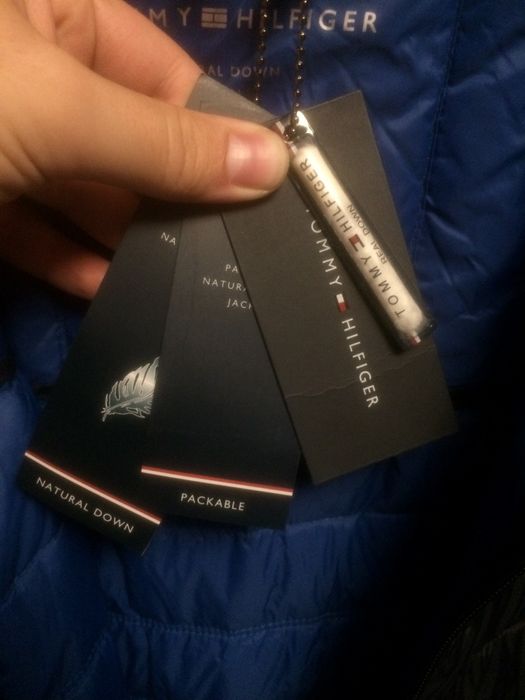 Продавам яке Tommy Hilfiger XL LT