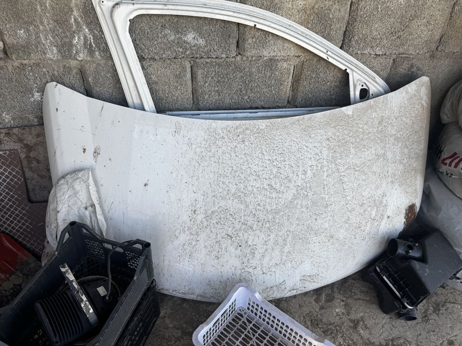 Кобальт запчасть двер капот