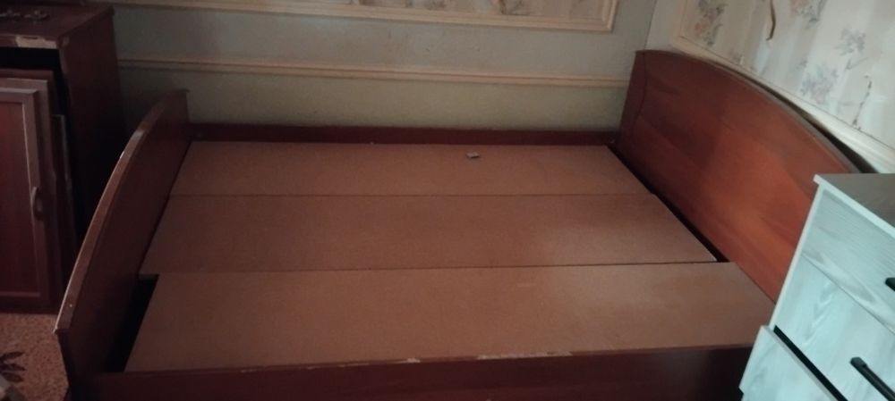 Мебель кровать  1