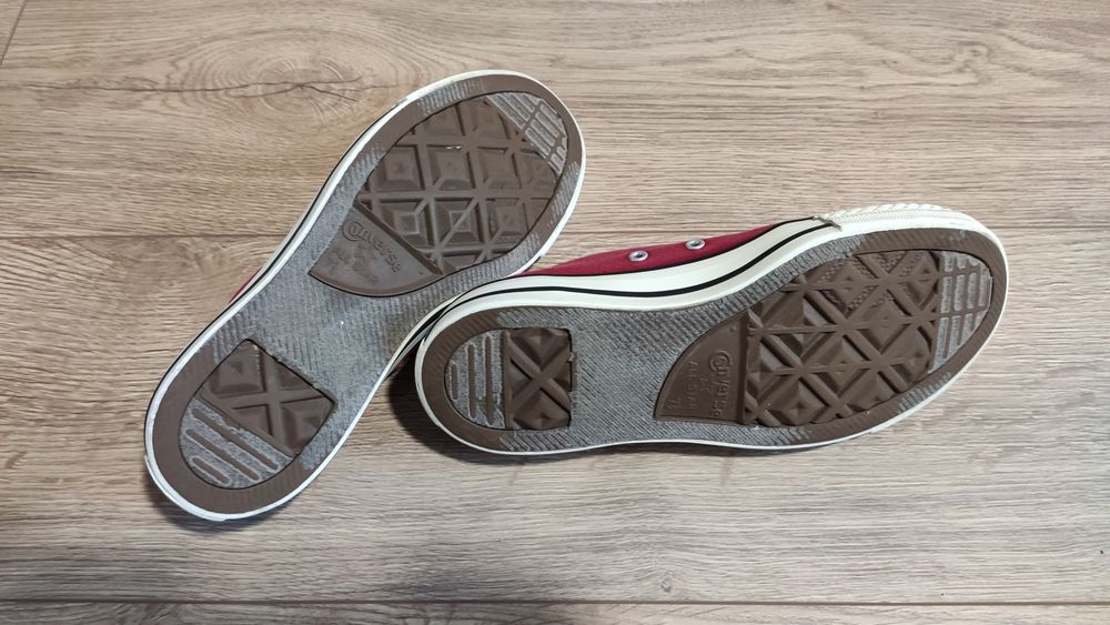 Чисто нови кецове Converse